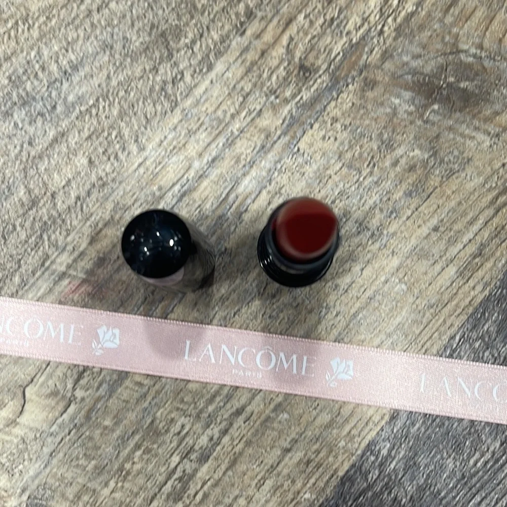 Lancôme color design lipstick 190- red addiction(Matt)